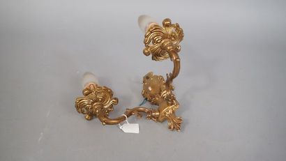Applique en laiton à deux bras de lumière...