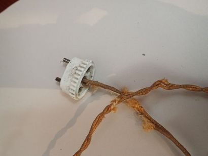 Petite lampe à suspendre en laiton, verre...