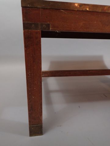 Table basse en bois avec plateau en verre...