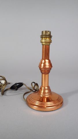 Ensemble de 5 lampes comprenant: 
- une lampe...