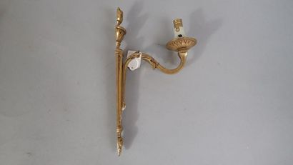 Paire d'appliques en laiton à un bras de...