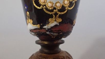 Lot de bijoux fantaisie avec un écrin à bijoux,...