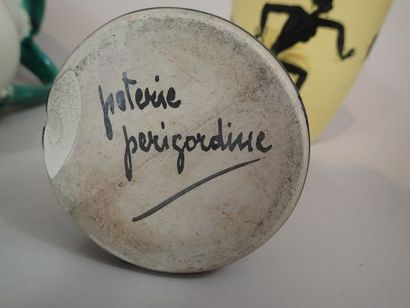 Ensemble de céramiques comprenant un pichet...