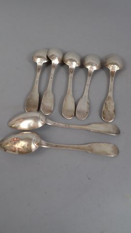 Ensemble de sept couverts en argent modèle...