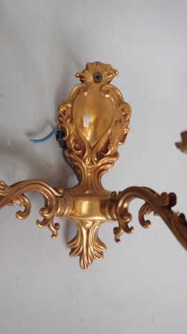 Applique en laiton à deux bras de lumière...