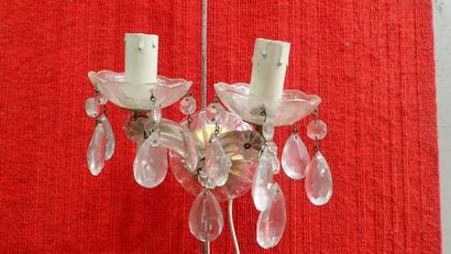 *Paire d’appliques en verre à deux bras de...