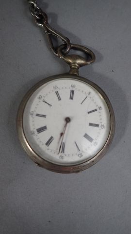 Cylindre Huit Rubis. Montre de poche en argent...