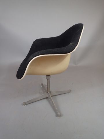 Charles (1907-1978) et Ray (1912- 1988) EAMES...