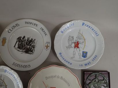 [REGIONALISME] Lot comprenant quatre assiettes...
