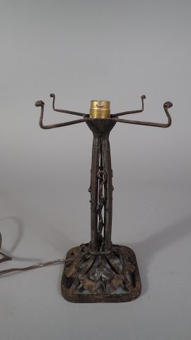 Ensemble de 5 lampes comprenant: 
- une lampe...