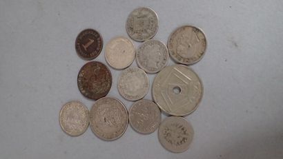 Petit porte monnaie en argent. Poids net:...