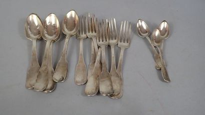 Ensemble de sept couverts en argent modèle...