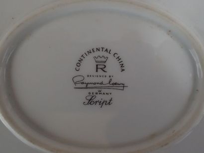 Raymond LOEWY pour W. GERMANIA. Plat en porcelaine...