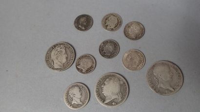 Ensemble de 10 pièces en argent composé de:
-...