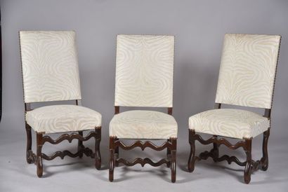 Ensemble de quatre chaises à piétement dit...