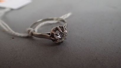 Bague solitaire en platine (850 millièmes)...