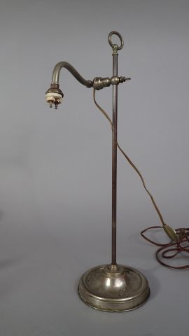Ensemble de 5 lampes comprenant: 
- une lampe...