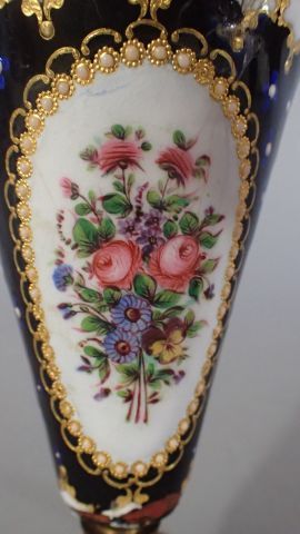 Lot de bijoux fantaisie avec un écrin à bijoux,...