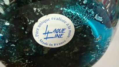 LAQUE LINE. Lampe en verre soufflé à décor...