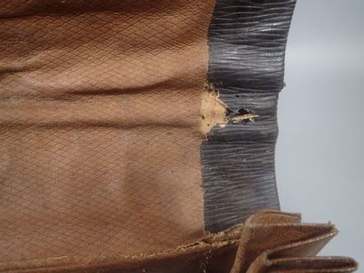 Portefeuille en cuir compartimenté avec un...