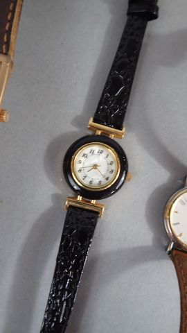 Ensemble de 3 montres : 
- OBAKU DENMARK...