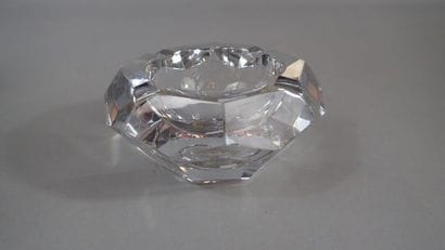 BACCARAT. Cendrier en cristal octogonal,...