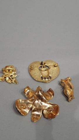 Bijoux fantaisie en métal argenté et doré...