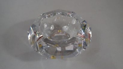 BACCARAT. Cendrier en cristal octogonal,...