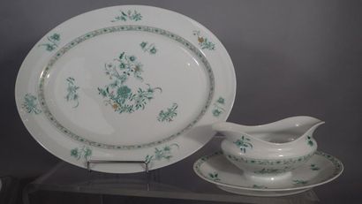 Bernardaud à Limoges. Service de table en...