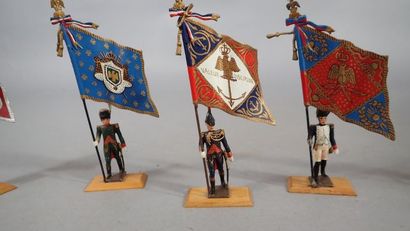 CBG Paris. Ensemble de neuf soldats porte-étendards...