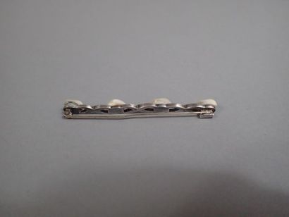 Broche barrette en argent 800/1000e à décor...