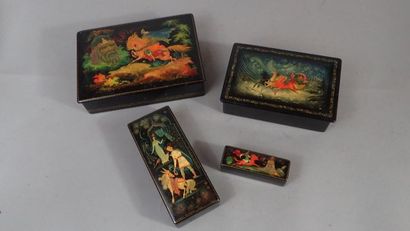 Ensemble de 4 boîtes en bois laqué, couvercle...