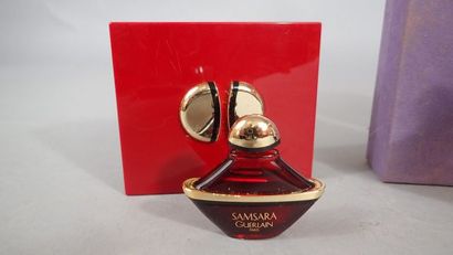 Ensemble de trois parfums :
GUERLAIN Parfum...