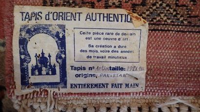 PAKISTAN, grand tapis d'Orient en laine dans...