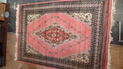 PAKISTAN, grand tapis d'Orient en laine dans...