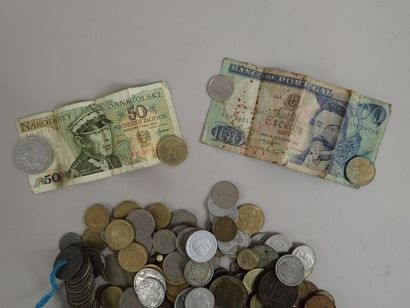 Ensemble de pièces démonétisées France et...