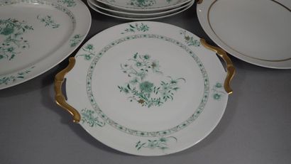 Bernardaud à Limoges. Service de table en...