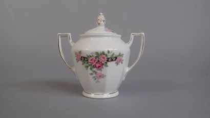 Service à thé en porcelaine fine à décor...