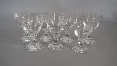SAINT LOUIS. Partie de service de verres...