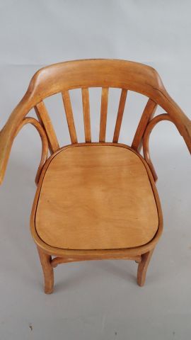 BAUMANN, attribué à. Fauteuil de bureau en...