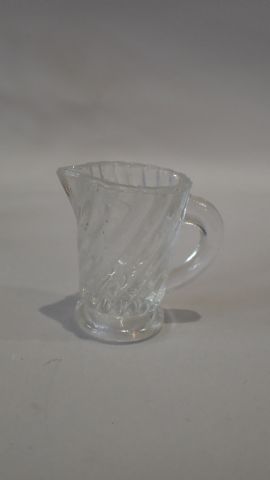 Ensemble de verres dépareillés en cristal...