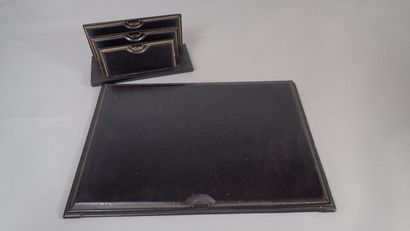 Nécessaire de bureau en cuir noir composé...