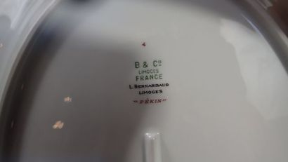 Bernardaud à Limoges. Service de table en...