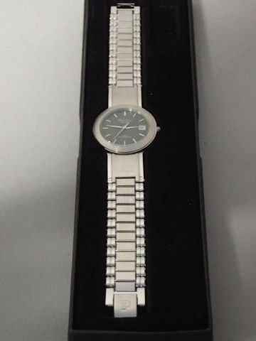 Philip Persio. Montre d'homme en acier. Dans...