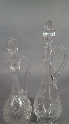 SAINT LOUIS. Aiguière en cristal taillé à...