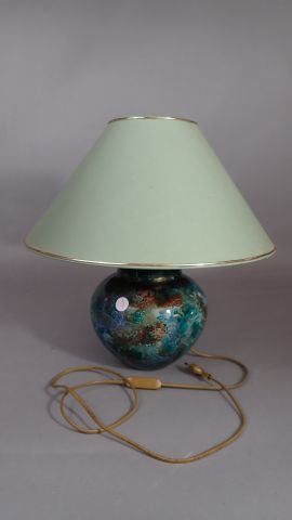 LAQUE LINE. Lampe en verre soufflé à décor...