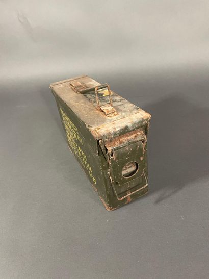 Caisse à munitions américaine pour 200 cartouches...