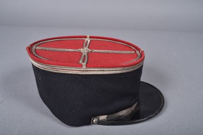Képi modèle 1931 d'un lieutenant de dragon....