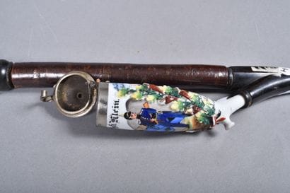 Grande pipe à fourneau en porcelaine du réserviste...