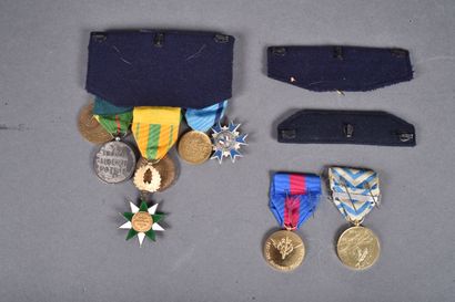 Ensemble de décorations: Chevalier de l’ONM,...